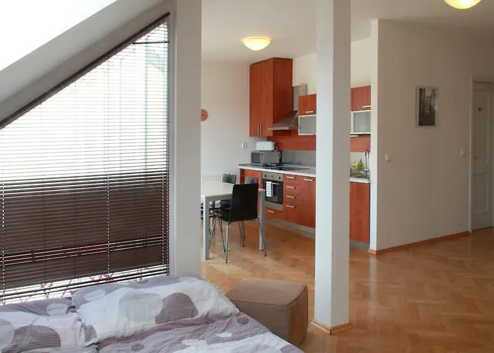 Kostnické Square Apartmán *