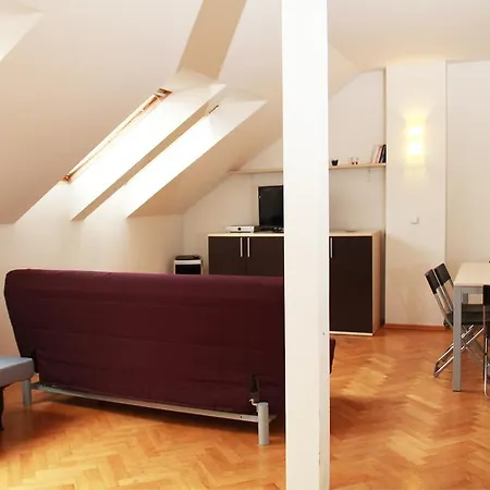 Apartamento Kostnické Square *