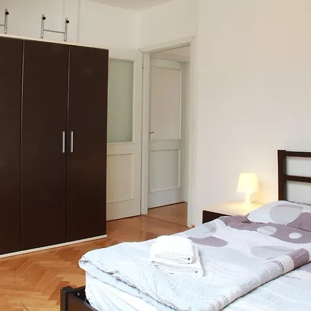 Apartment Kostnicke Square