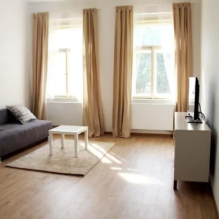 Kostnicke Square Апартаменты